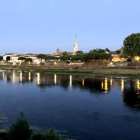 A Little Gem On The Banks Of The River Dordogne Hébergement de vacances Port-Sainte-Foy-et-Ponchapt