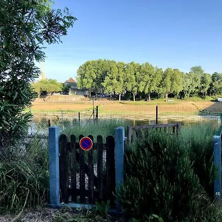 A Little Gem On The Banks Of The River Dordogne Hébergement de vacances Port-Sainte-Foy-et-Ponchapt