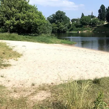 A Little Gem On The Banks Of The River Dordogne Port-Sainte-Foy-et-Ponchapt